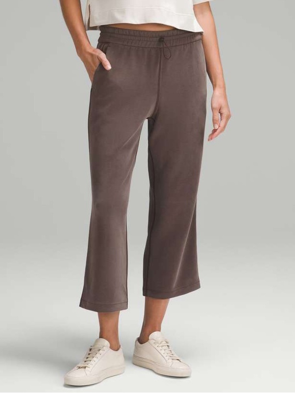 Lululemon Softstreme High-Rise Straight-Leg Cropped Pant